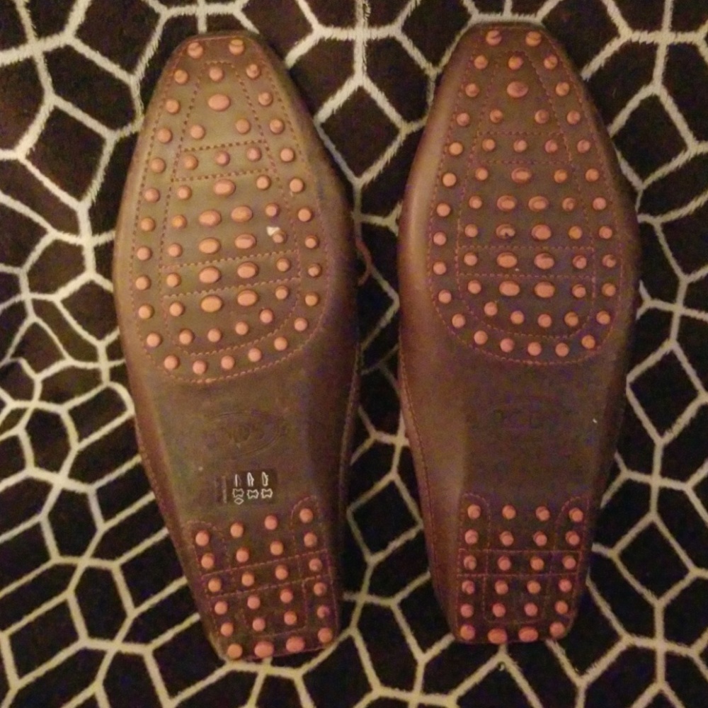 Slippers - Picture 4 of 6